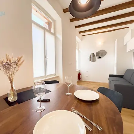 San Vito Tirabora Short Rent *